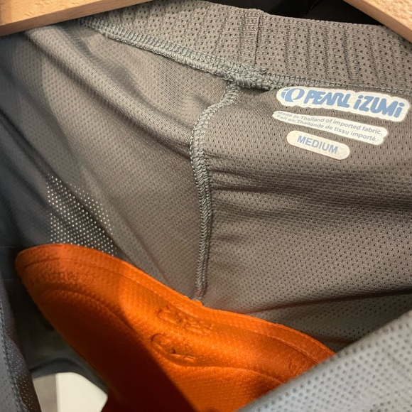 Bicycle women Pearl Izumi Black and Gray Bike Shorts NWT - Picture 5 of 12